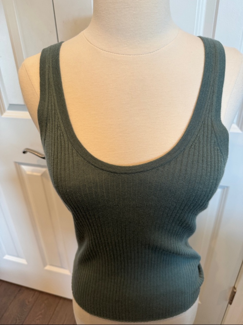 J Crew Ribbed Scoop Neck Tank Top - Picture 2 of 4